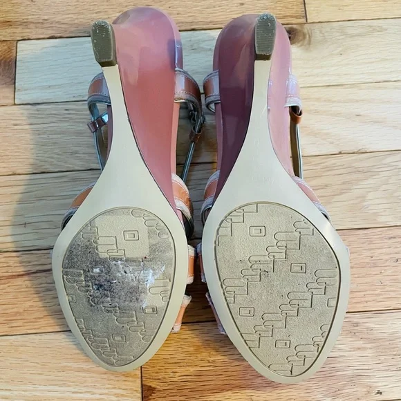 Bandolino Pink/Salmon Multi Patent Strappy Wedge Sandals Sz 7 - Picture 5 of 7
